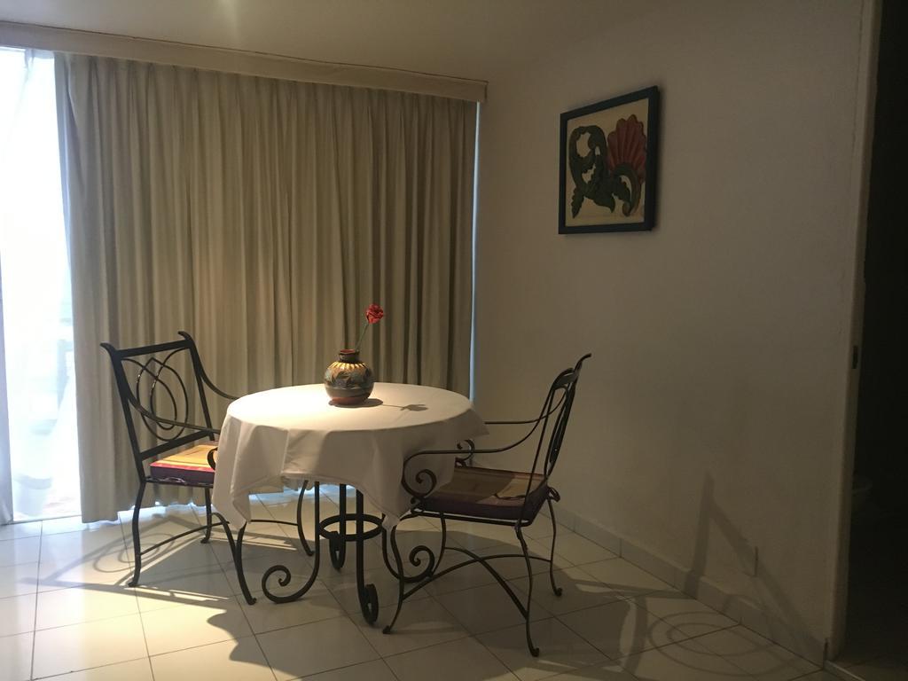 Casa De La Condesa Hotel Mexico City Room photo